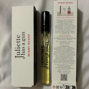 2 JULIETTE HAS A GUN Miami Shake